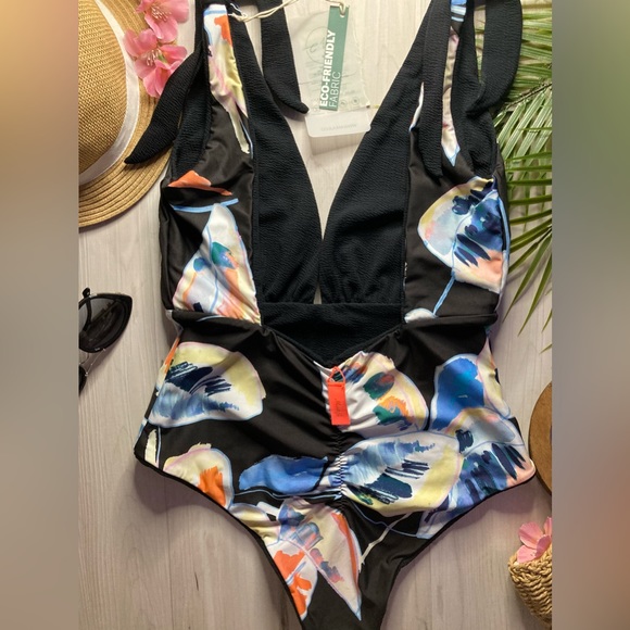 RARE Maaji 🍹 Classy Black Reversible Floral Plunge Tie One-Piece 🏖️🌸 - Picture 12 of 13